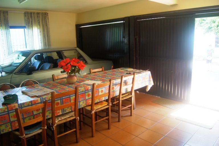 B-208     CASA AMPLA EM TERRENO AMPLO – PICADA CAFÉ