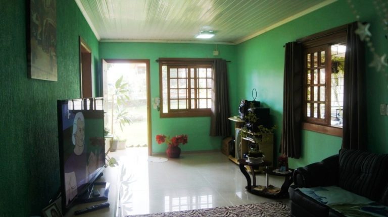 B-212     CASA NO BAIRRO VILA GERMÂNIA