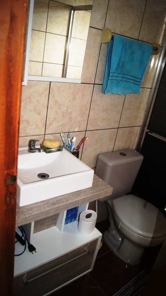 B-212     CASA NO BAIRRO VILA GERMÂNIA