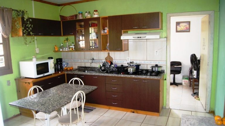 B-212     CASA NO BAIRRO VILA GERMÂNIA