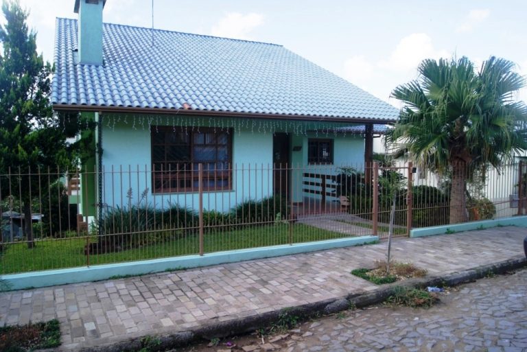 B-232     CASA DE ALTO PADRÃO EM BAIRRO NOBRE