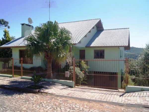 B-232     CASA DE ALTO PADRÃO EM BAIRRO NOBRE
