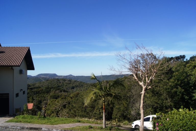 B-28     TERRENO NO CENTRO DE NOVA PETRÓPOLIS