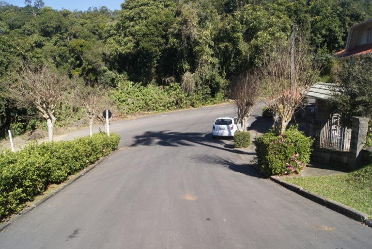B-28     TERRENO NO CENTRO DE NOVA PETRÓPOLIS