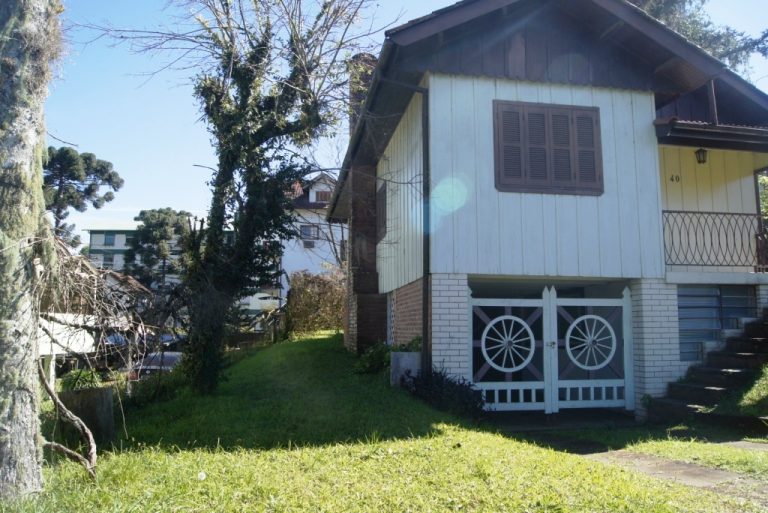 B-28     TERRENO NO CENTRO DE NOVA PETRÓPOLIS