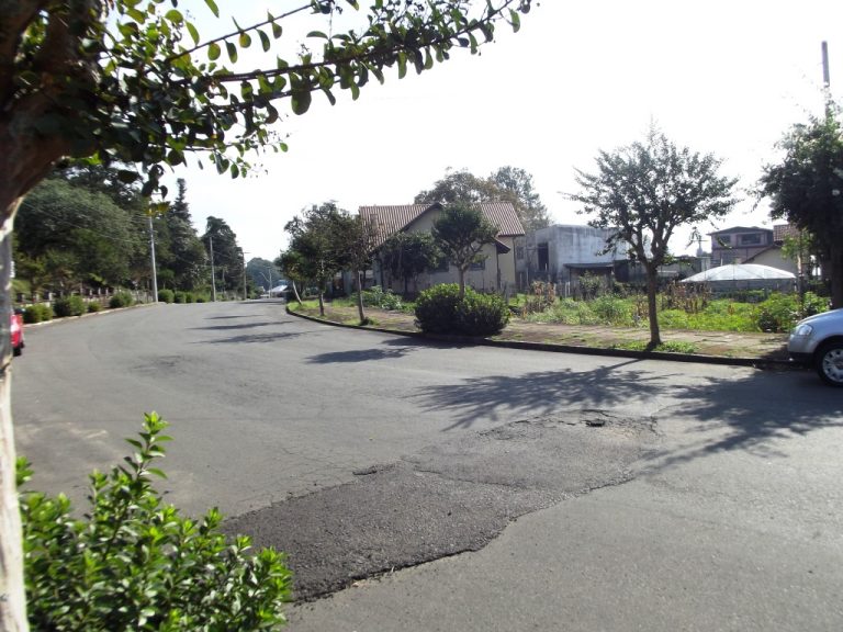B-08     TERRENO NO CENTRO DE NOVA PETRÓPOLIS