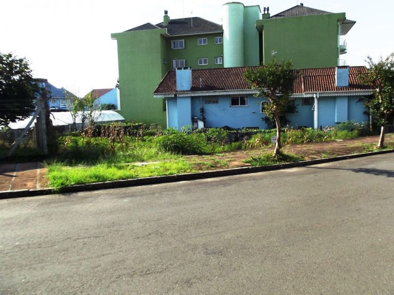 B-08     TERRENO NO CENTRO DE NOVA PETRÓPOLIS