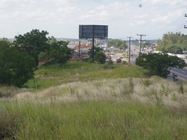 B-69     FANTÁSTICO TERRENO COM 324 METROS DE FRENTE PRA BR 116