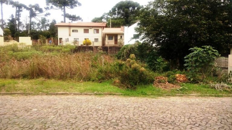B-64     TERRENO NO BAIRRO BAVÁRIA