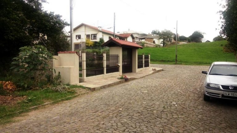 B-64     TERRENO NO BAIRRO BAVÁRIA