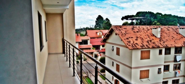 B-606     LINDO E AMPLO APT NO CENTRO DE NOVA PETRÓPOLIS