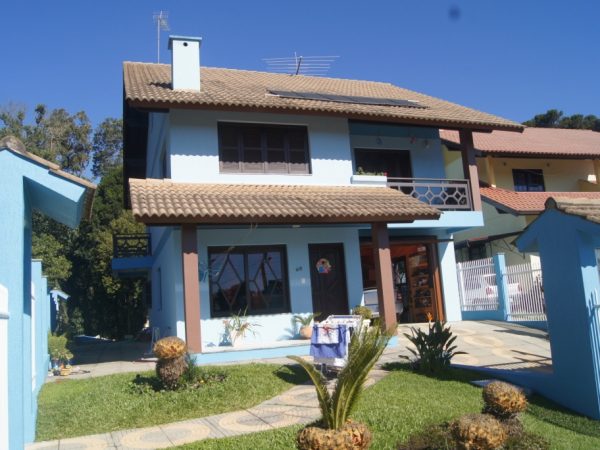 B-249     CASA LINDÍSSIMA COM VISTA DE TODA CIDADE