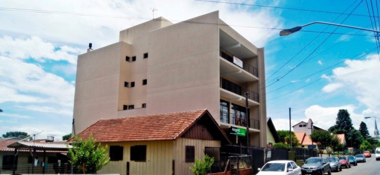 B-606     LINDO E AMPLO APT NO CENTRO DE NOVA PETRÓPOLIS