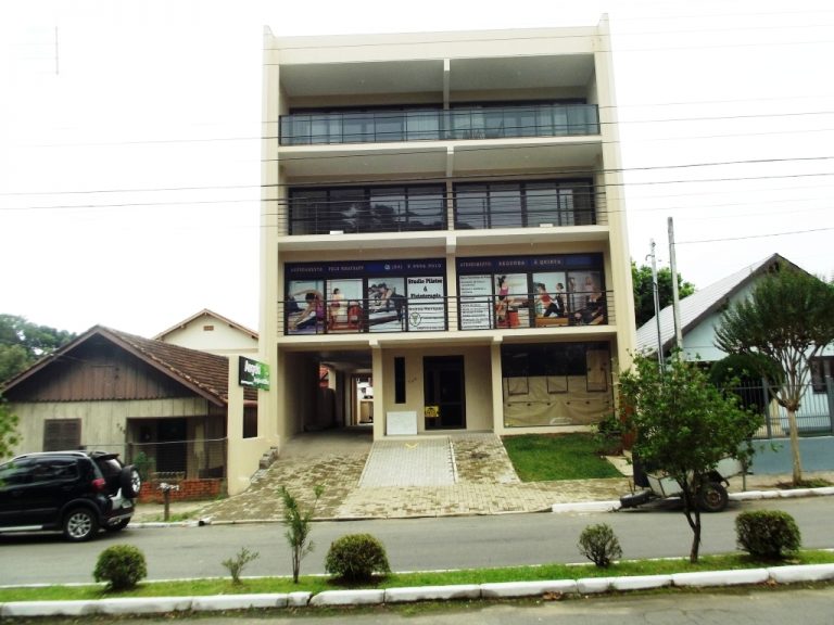 B-606     LINDO E AMPLO APT NO CENTRO DE NOVA PETRÓPOLIS