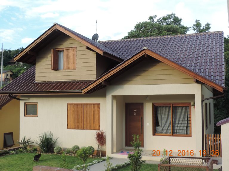 B-272     LINDA CASA NO BAIRRO LOGRADOURO