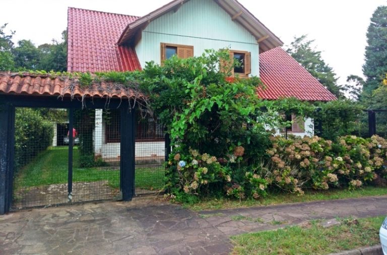 B-282     LINDA CASA COM 500,00 m² de ÁREA CONSTRUÍDA