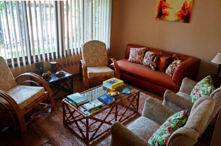 B-282     LINDA CASA COM 500,00 m² de ÁREA CONSTRUÍDA