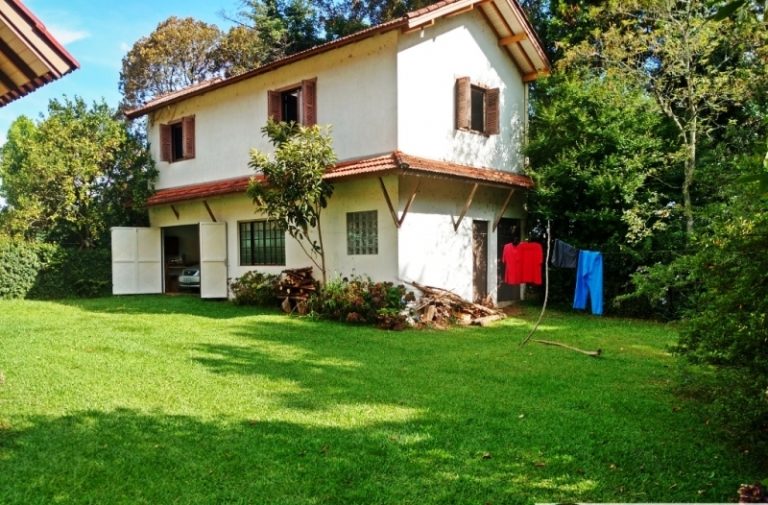 B-282     LINDA CASA COM 500,00 m² de ÁREA CONSTRUÍDA