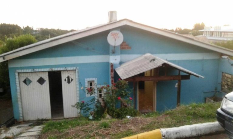 B-296     CASA NA CIDADE DE LINHA  NOVA