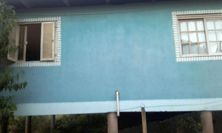 B-296     CASA NA CIDADE DE LINHA  NOVA