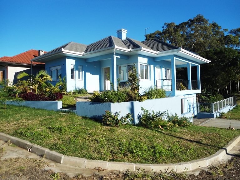 B-297     FANTÁSTICA CASA NO BAIRRO POUSADA DA NEVE