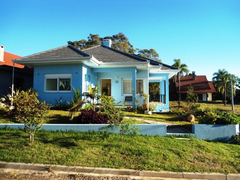 B-297     FANTÁSTICA CASA NO BAIRRO POUSADA DA NEVE