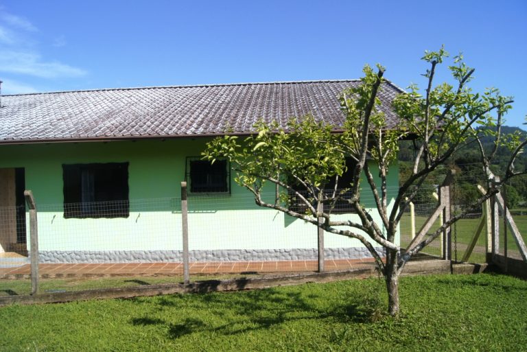 B-284     CASA EM PICADA CAFÉ