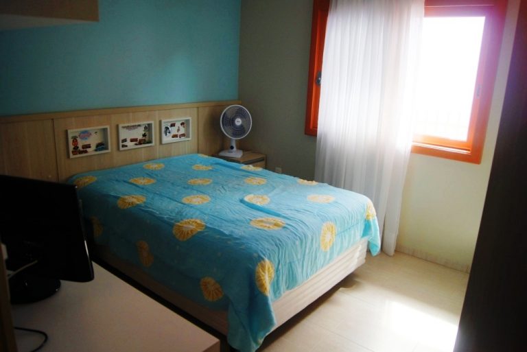 B-302     LINDÍSSIMA CASA EM MORRO REUTER
