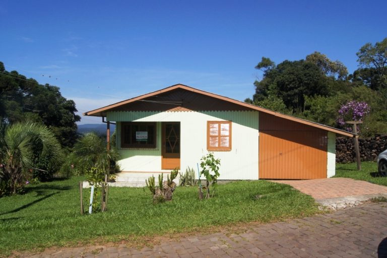 B-306     CASA NA LOCALIDADE DE PINHAL ALTO – NOVA PETRÓPOLIS!!!