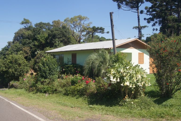 B-306     CASA NA LOCALIDADE DE PINHAL ALTO – NOVA PETRÓPOLIS!!!