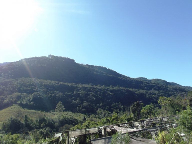 B-525     ÁREA DE TERRAS COM ÁGUA, LUZ, INTERNET FIBRA ÓPTICA E FANTÁSTICA VISTA PANORÂMICA!!!
