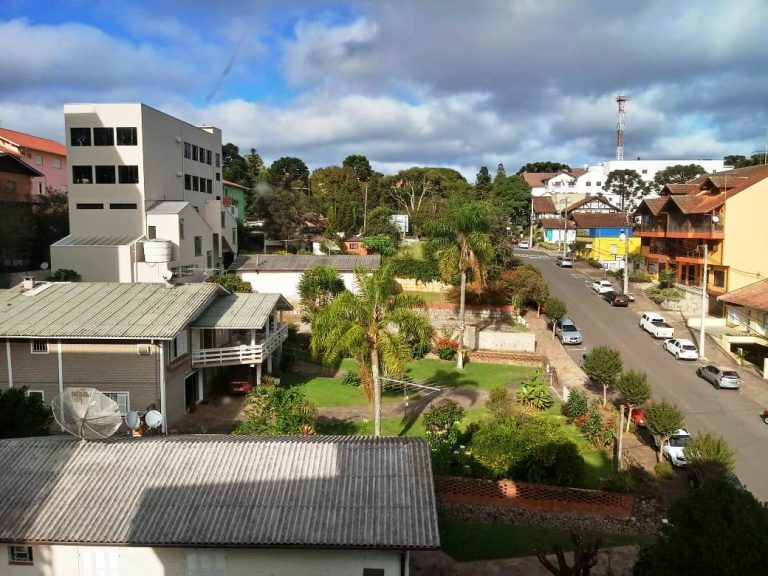 B-619     APARTAMENTO NO CENTRO DE NOVA PETRÓPOLIS