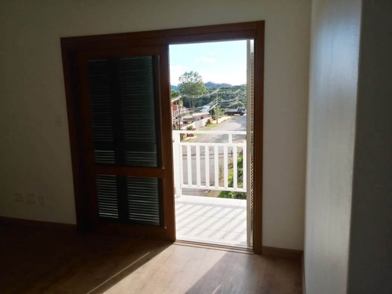 B-618     APARTAMENTO NO CENTRO DE NOVA PETRÓPOLIS