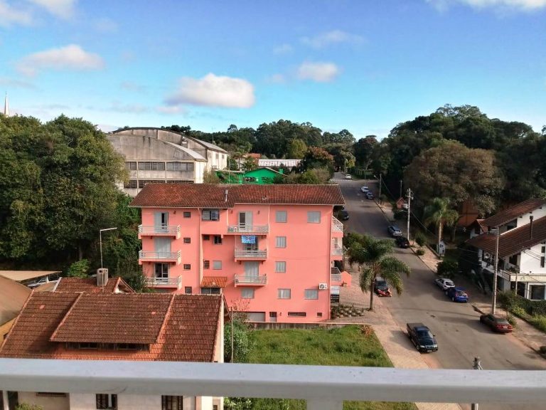B-618     APARTAMENTO NO CENTRO DE NOVA PETRÓPOLIS
