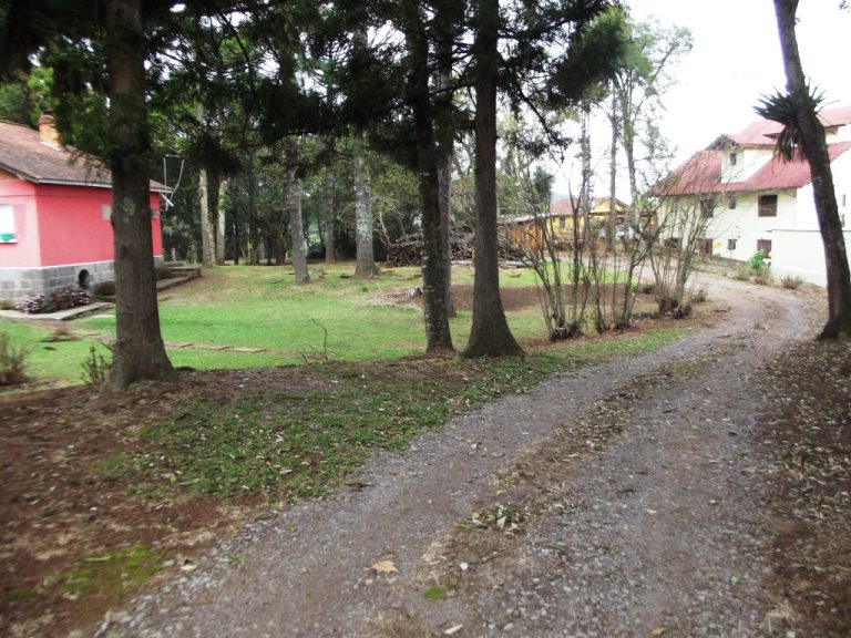 B-310     CASA COM FANTÁSTICO TERRENO MEDINDO 7.226,65 m²!!!