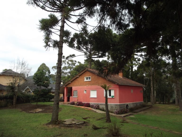 B-310     CASA COM FANTÁSTICO TERRENO MEDINDO 7.226,65 m²!!!