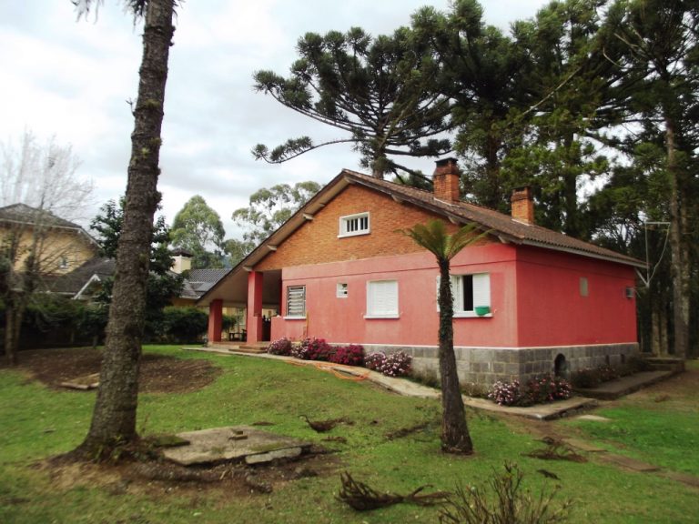 B-310     CASA COM FANTÁSTICO TERRENO MEDINDO 7.226,65 m²!!!