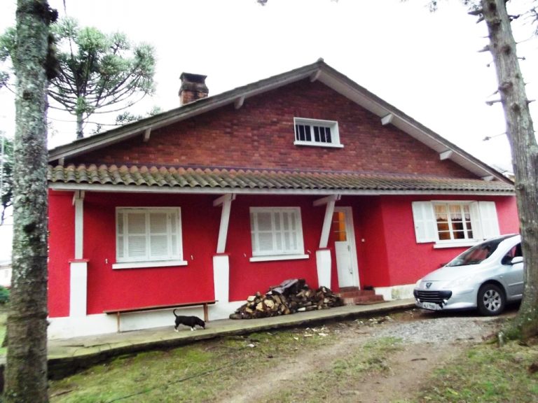 B-310     CASA COM FANTÁSTICO TERRENO MEDINDO 7.226,65 m²!!!