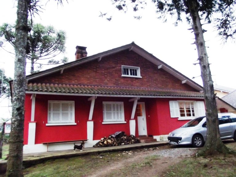 B-310     CASA COM FANTÁSTICO TERRENO MEDINDO 7.226,65 m²!!!