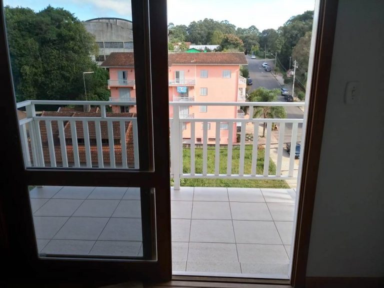 B-618     APARTAMENTO NO CENTRO DE NOVA PETRÓPOLIS