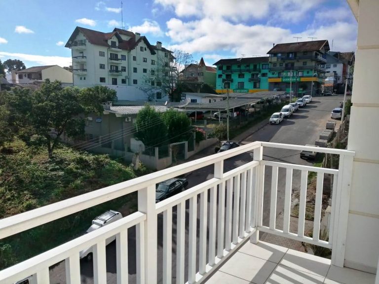 B-618     APARTAMENTO NO CENTRO DE NOVA PETRÓPOLIS
