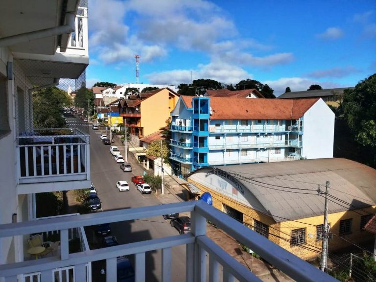 B-618     APARTAMENTO NO CENTRO DE NOVA PETRÓPOLIS