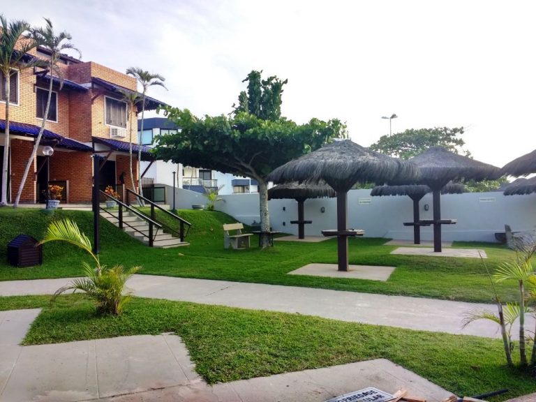 B-626     APT/CABANA DE FRENTE PARA O MAR EM CANASVIEIRAS-SC