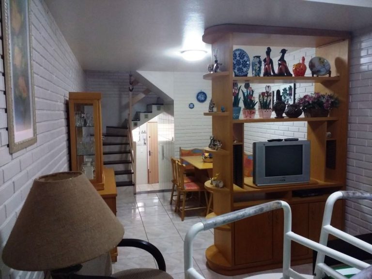 B-626     APT/CABANA DE FRENTE PARA O MAR EM CANASVIEIRAS-SC
