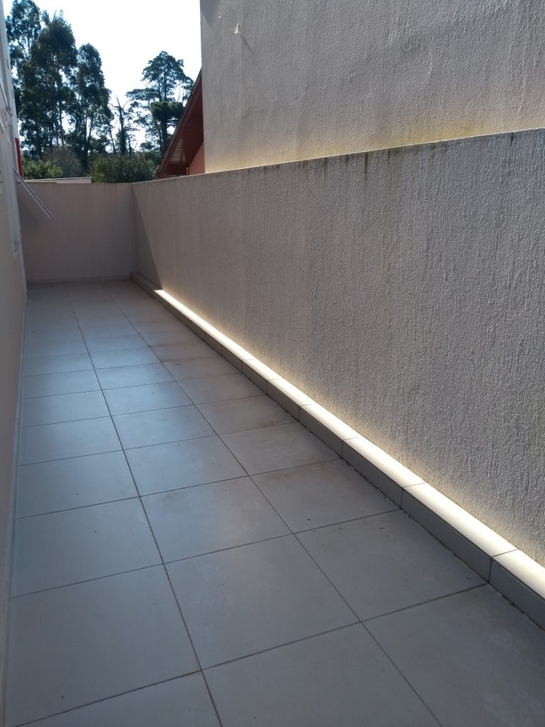 B-623     FANTÁSTICO APARTAMENTO NO BAIRRO POUSADA DA NEVE!!!HÁ 50 METROS DA AV. PRINCIPAL!!!