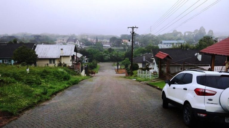 B-95     FANTÁSTICO TERRENO COMPLETAMENTE PLANO E COM VISÃO PANORÂMICA!!!