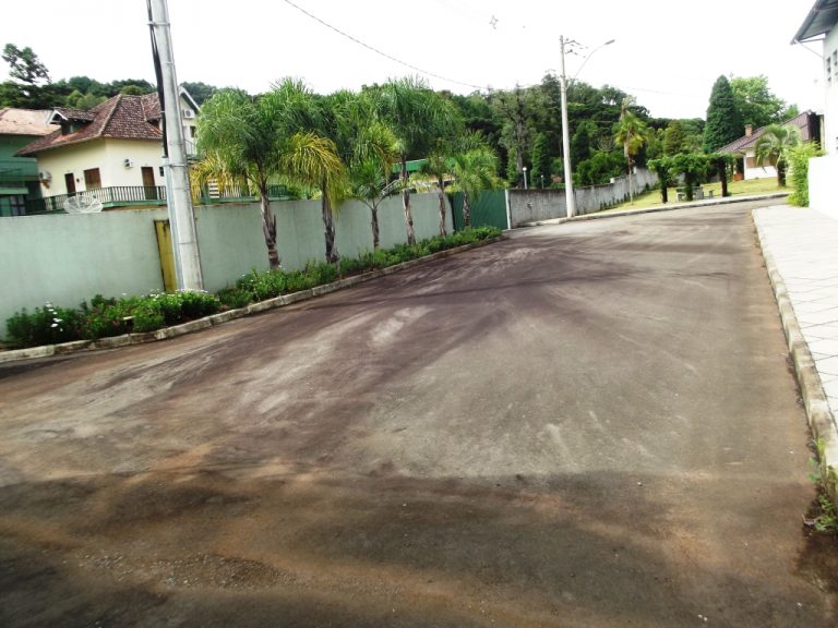 B-91     TERRENOS NO LINDÍSSIMO CONDOMÍNIO FECHADO ALTOS DA BAVIERA NA SERRA GAÚCHA!!!
