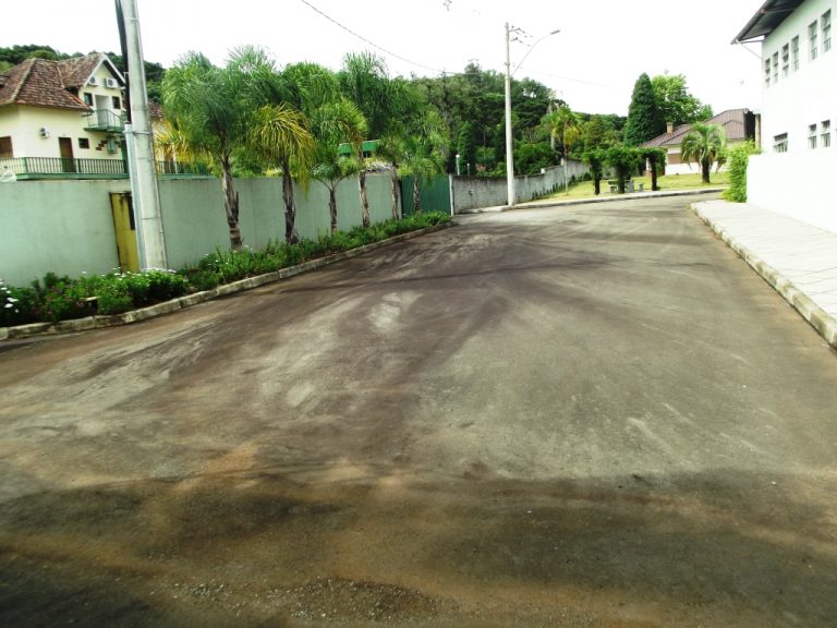 B-91     TERRENOS NO LINDÍSSIMO CONDOMÍNIO FECHADO ALTOS DA BAVIERA NA SERRA GAÚCHA!!!