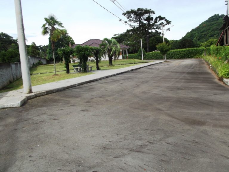 B-91     TERRENOS NO LINDÍSSIMO CONDOMÍNIO FECHADO ALTOS DA BAVIERA NA SERRA GAÚCHA!!!