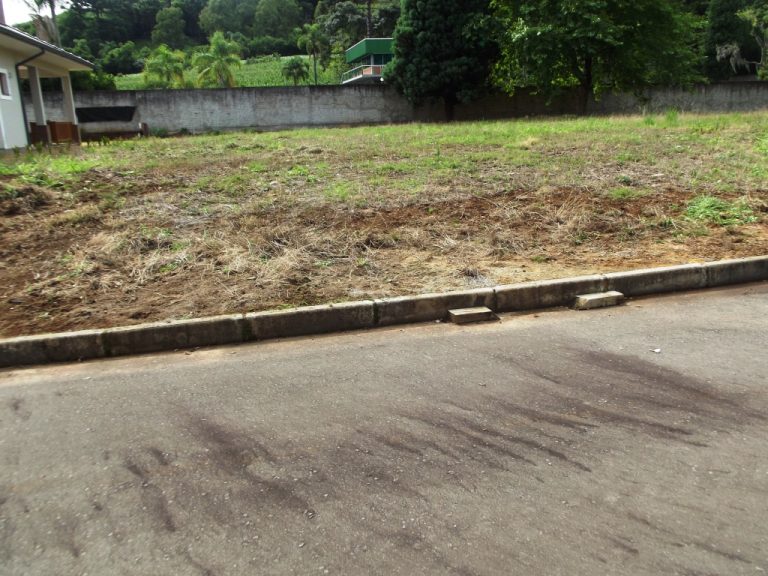 B-91     TERRENOS NO LINDÍSSIMO CONDOMÍNIO FECHADO ALTOS DA BAVIERA NA SERRA GAÚCHA!!!